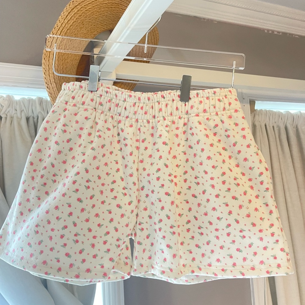 Happy Camper red roses shorts